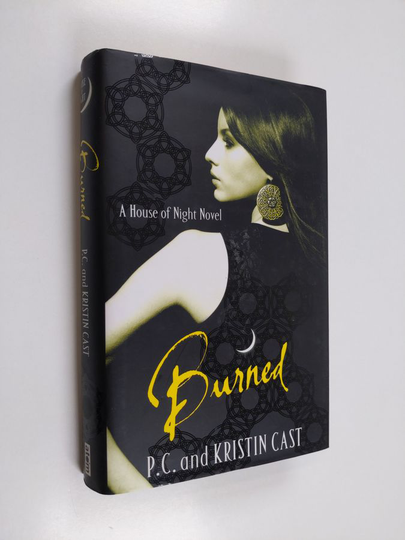 Kristin Cast ym. : Burned