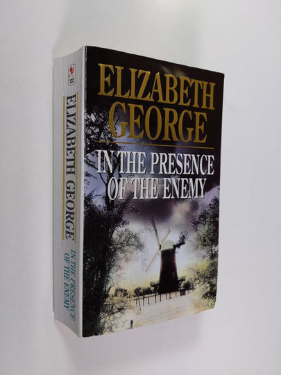 Elizabeth George : In the presence of the enemy
