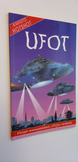 Caroline Young (toim.) : Ufot
