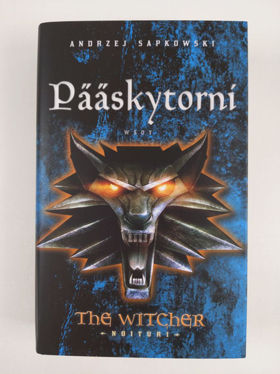 Andrzej Sapkowski : Pääskytorni