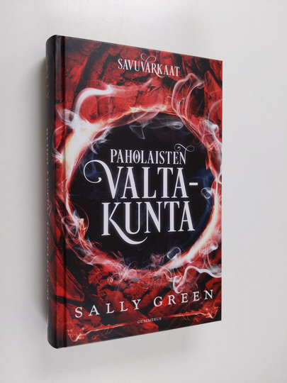 Sally Green : Paholaisten valtakunta