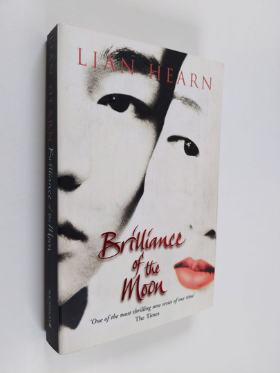 Lian Hearn : Brilliance of the moon