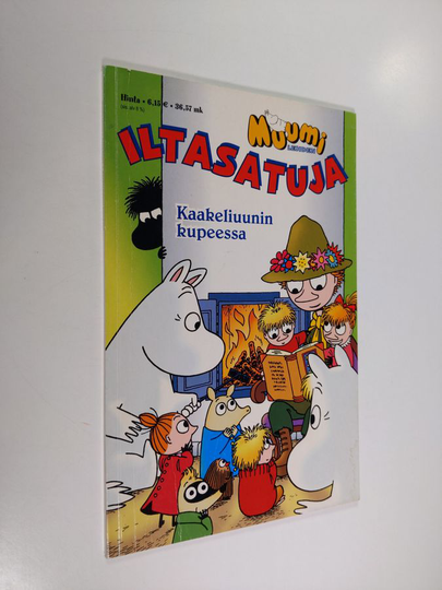 Kaakeliuunin kupeessa