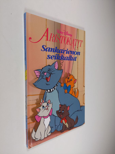Taija Kuula (suom.) : Aristokatit : sankarienon seikkailut