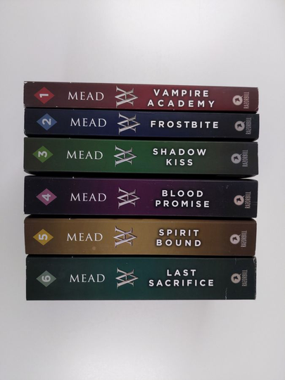 Richelle Mead : Vampire Academy 1-6