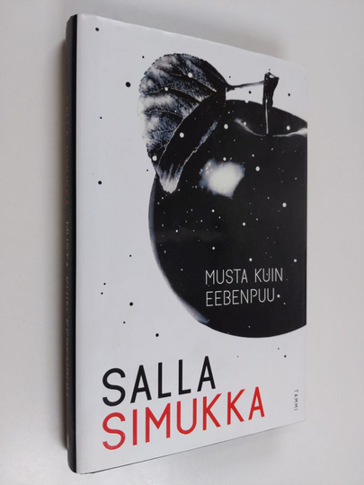 Salla Simukka : Musta kuin eebenpuu
