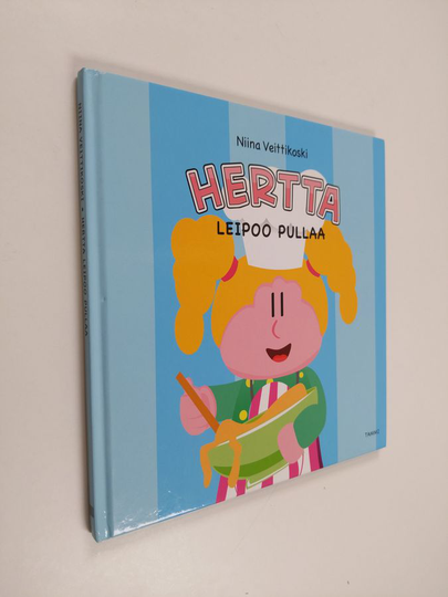 Niina Veittikoski : Hertta leipoo pullaa