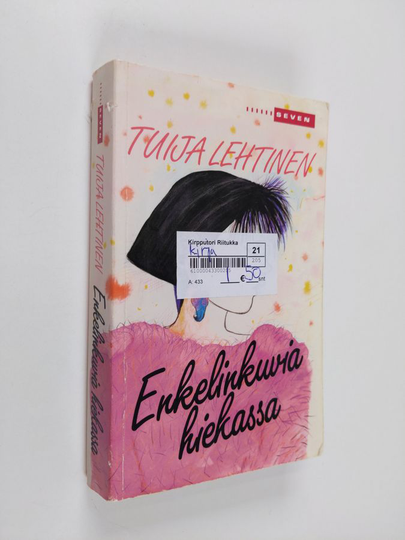 Tuija Lehtinen : Enkelinkuvia hiekassa