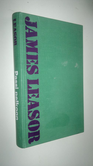 James Leasor : Passi pelkoon