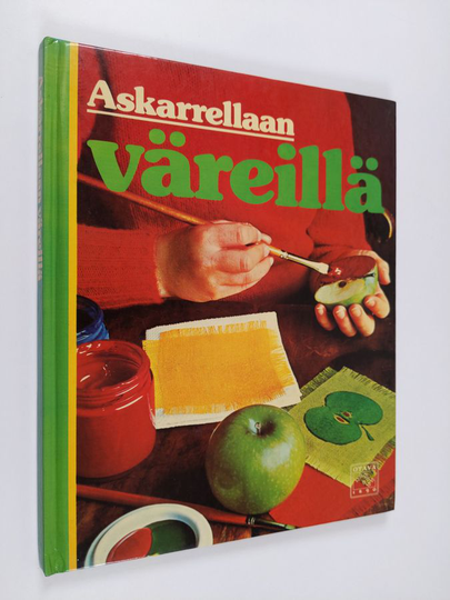 Janet Allen : Askarrellaan väreillä