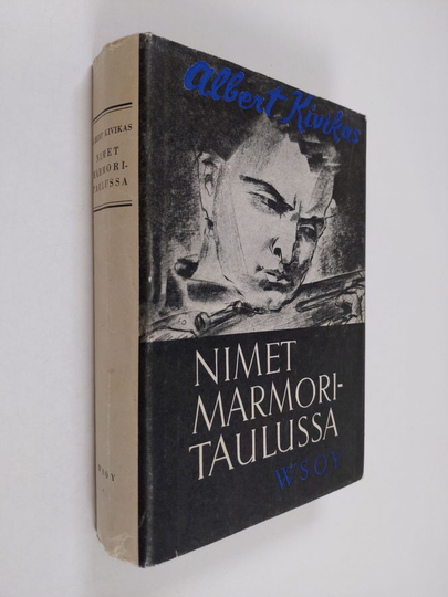 Albert Kivikas : Nimet marmoritaulussa