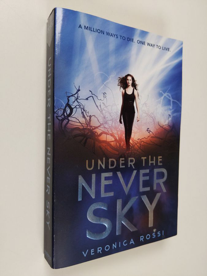Veronica Rossi : Under the never sky