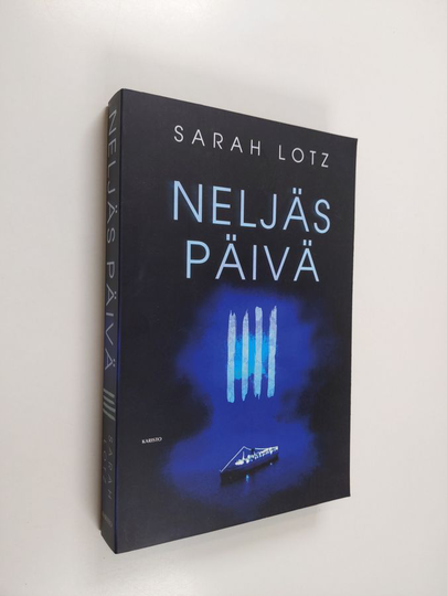 Sarah Lotz : Neljäs päivä IIII