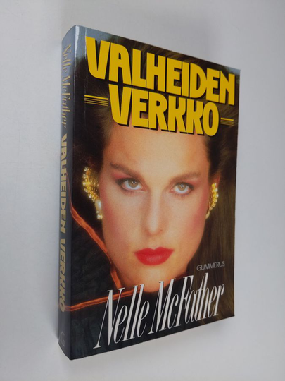 Nelle McFather : Valheiden verkko