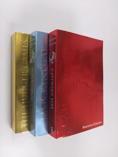 Suzanne Collins : The Hunger Games 1-3 : The Hunger Games / Mockingjay / Catching Fire
