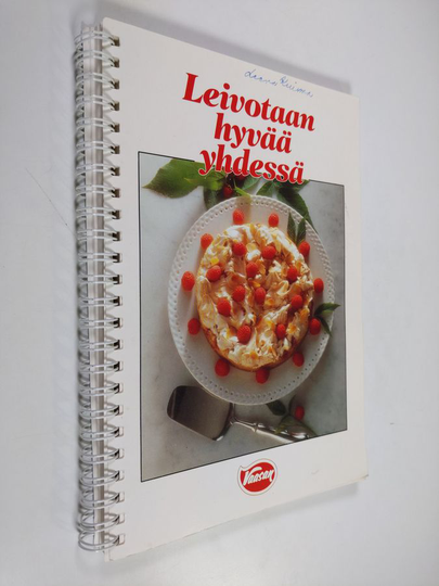 Kaarina Roininen : Leivotaan hyvää