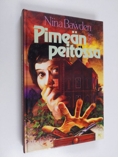 Nina Bawden : Pimeän peitossa