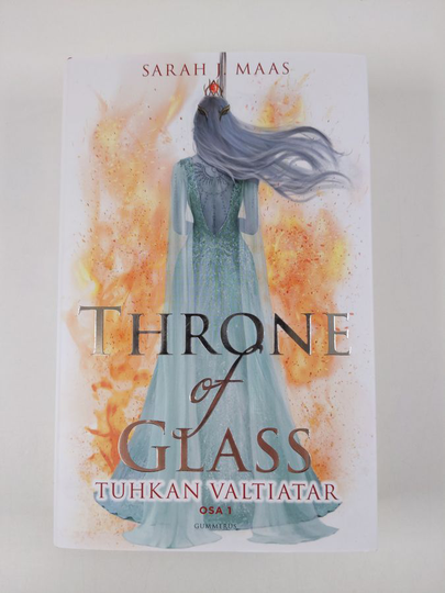 Sarah J. Maas : Tuhkan valtiatar Osa 1