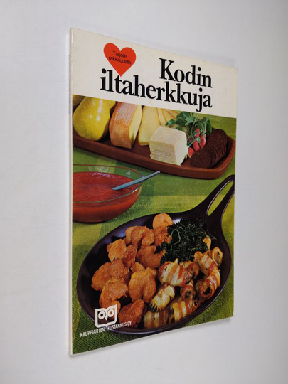 Raija Uljas (Suom.) : Kodin iltaherkkuja : tarjoa rakkaudella