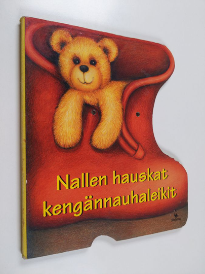 Edith Jentner : Nallen hauskat kengännauhaleikit