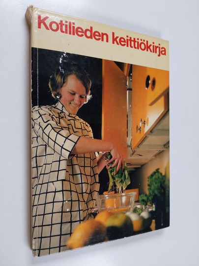 Eila Jokela (toim.) : Kotilieden keittiökirja : 365 ateriaehdotelmaa : Ruokaohjeita einesvalmisteiden, pakasteiden ja säilykkeiden pohjalta : ...