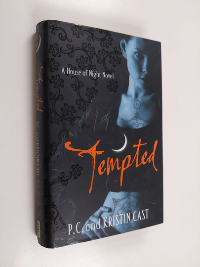 P. C. Cast : Tempted