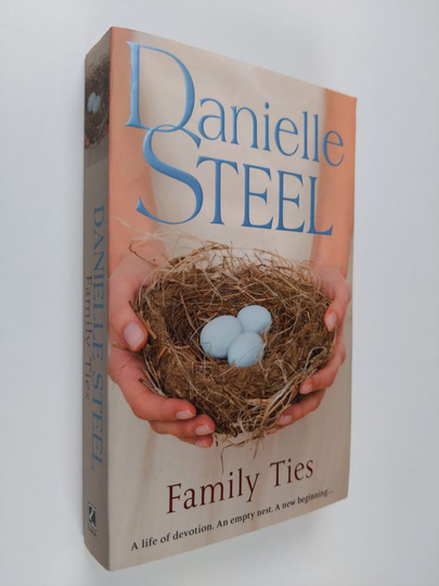 Danielle Steel : Family Ties