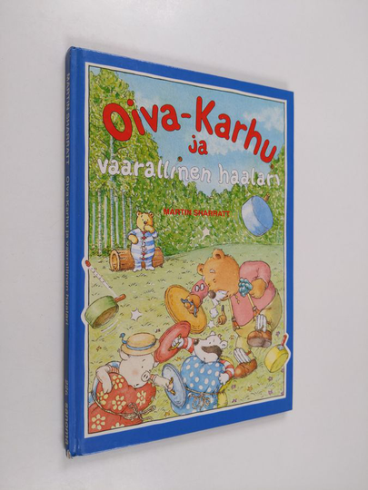 Martin Sharratt : Oiva-Karhu ja vaarallinen haalari