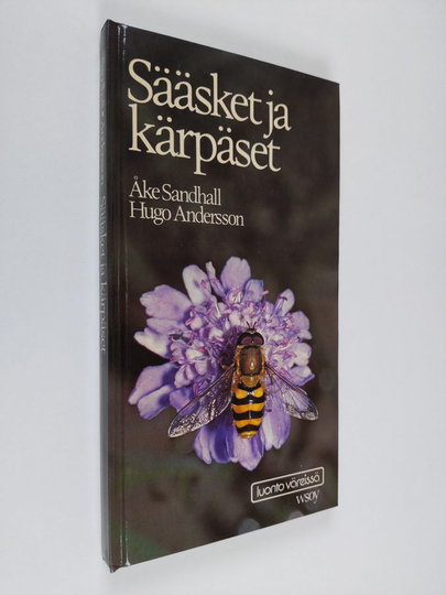 Åke Sandhall : Sääsket ja kärpäset : kaksisiipiäisten ulkonäkö, kehitysvaiheet ja elintavat