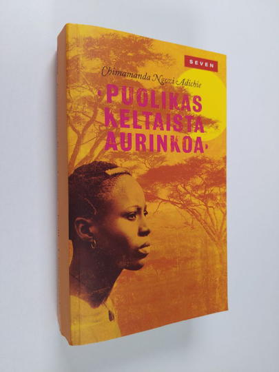 Chimamanda Ngozi Adichie : Puolikas keltaista aurinkoa