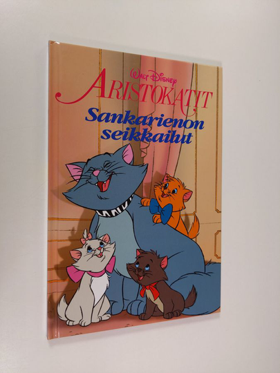 Taija Kuula (suom.) : Aristokatit : sankarienon seikkailut