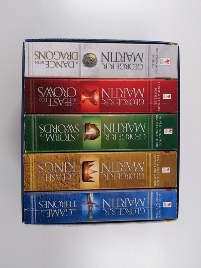 George R. R. Martin : A Song of Ice and Fire 1-5 : A Game of Thrones / A Feast of Crowns / Clash of Kings / A Storm of Swords / A Dance with ...