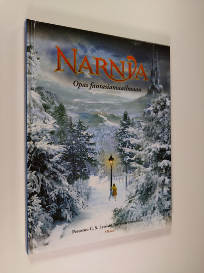 E. J. Kirk : Narnia : opas fantasiamaailmaan