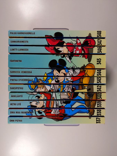 Walt Disney : Aku Ankan taskukirjat 337 -340 ja 342 -348