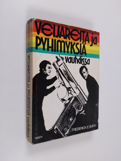 Frederick E. Smith : Veijareita ja pyhimyksiä vauhdissa : Brian Clemensin ja Milt Gelmanin televisiokäsikirjoituksen mukaan