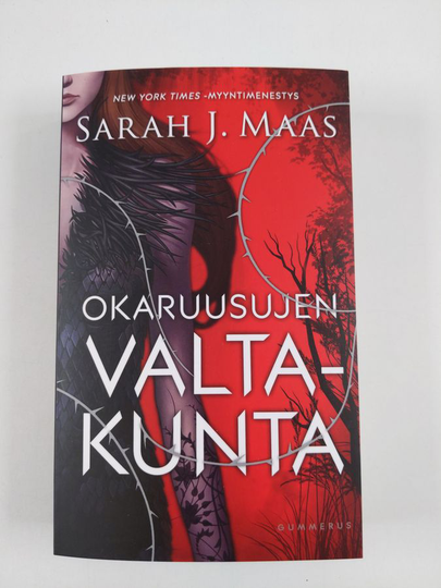 Sarah J. Maas : Okaruusujen valtakunta
