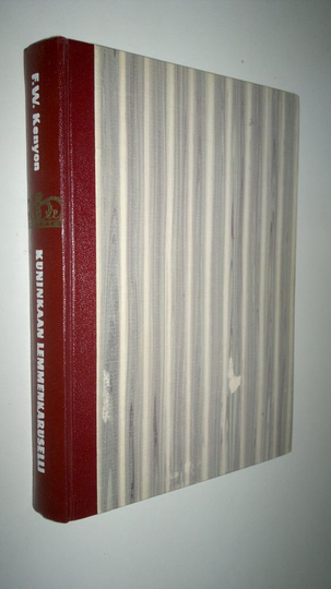 F. W. Kenyon : Kuninkaan lemmenkaruselli
