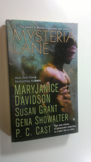 MaryJanice ym. Davidson : Mysteria Lane