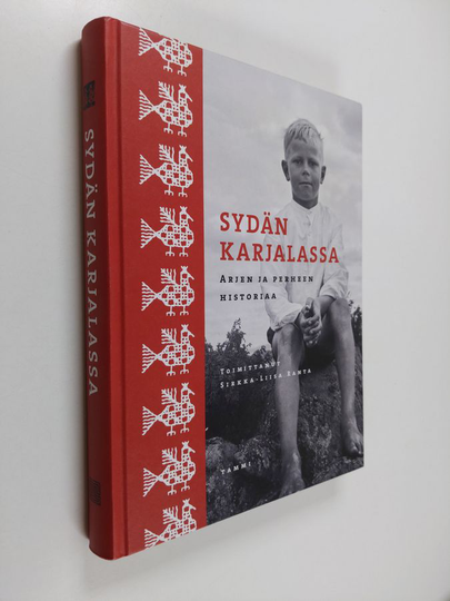Sydän Karjalassa : Arjen ja perheen historiaa