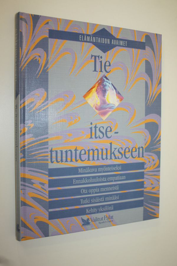 Ulla Elo (toim.) : Tie itsetuntemukseen