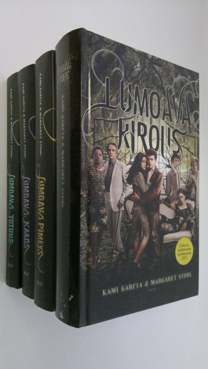 Kami ym. Garcia : Loihtijakronikka 1-4 : Lumoava kirous ; Lumoava pimeys ; Lumoava kaaos ; Lumoava totuus